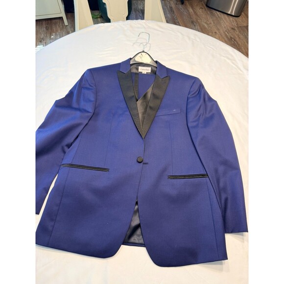 Calvin Klein Slim Fit Shawl Lapel Tuxedo Jacket - Picture 1 of 3